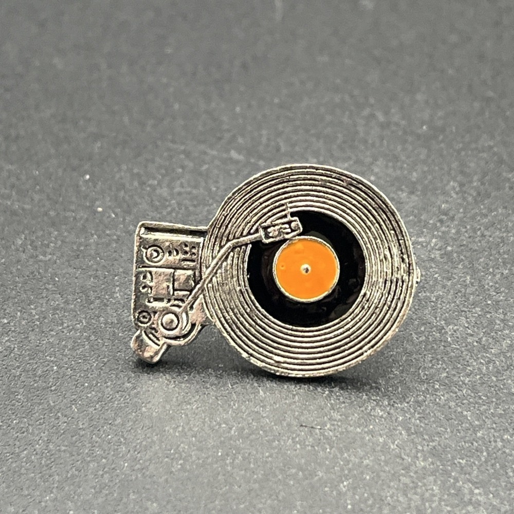 Turntable Vinyl Record Player Silver Tone Lapel Hat Pin